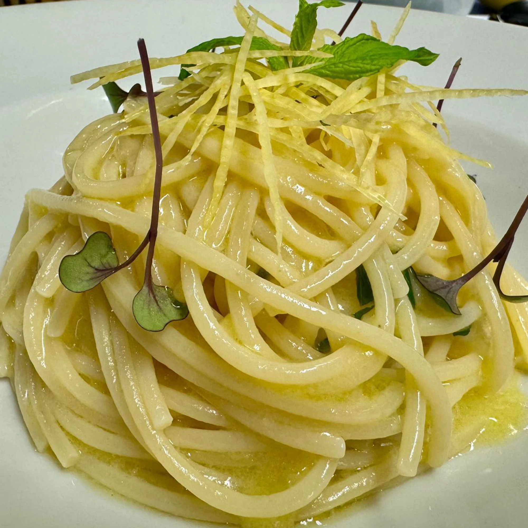 trattoria-la-taverna-del-duca-amalfi-spaghetti-al-limone